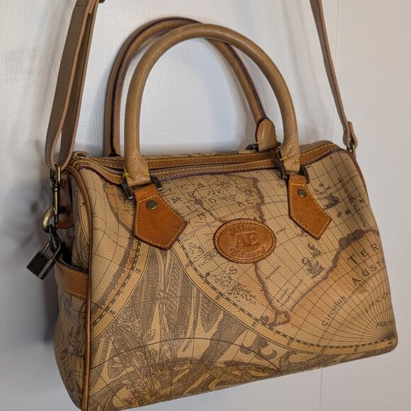 Allan Edward Crossbody, Great Condition - Picture 3 of 8